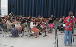 Photograph of 2014 Strings in the Schools workshop.