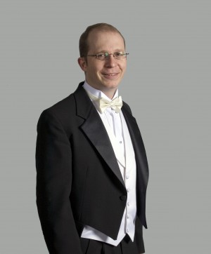 Photograph of pianist Alexander Tutunov.